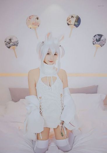 国产又黄又湿_JVID性感写真