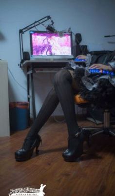 美女操逼黄片_BD英语电影完整版
