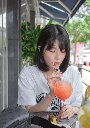 自拍偷拍激情_蓝光HD高清在线观看