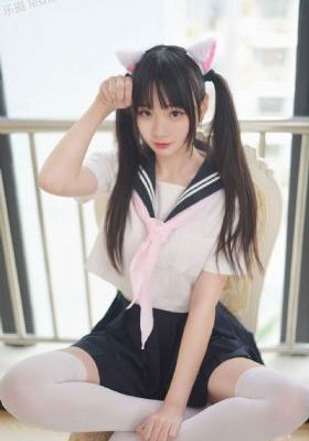 吻胸摸下面抱到卫生间_HD电影完整版