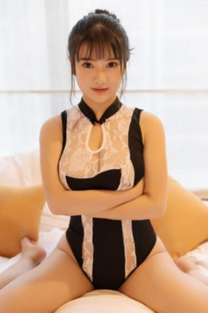 美女露出粉嫩小奶头在视频18禁_720高清免费观看