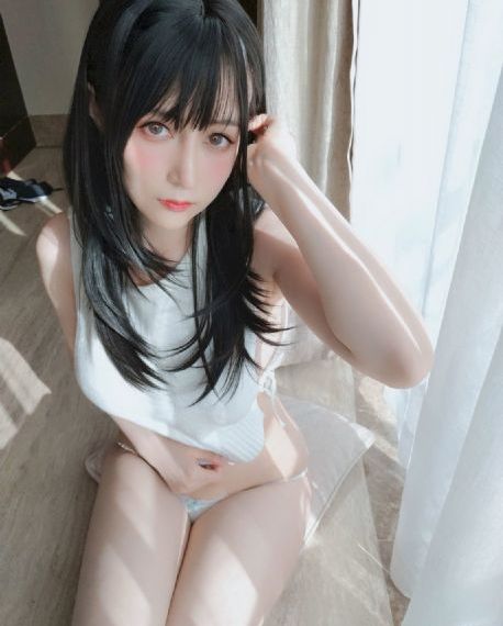 美女巨胸秘露出奶头视频_国产剧免费观看超清