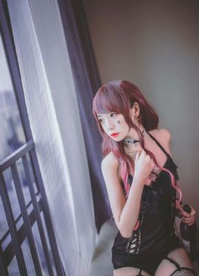 h高潮了把尿撒进了她的yin_BD英语手机在线看