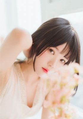 解开岳的乳罩揉她的大白兔_1080神马在线观看